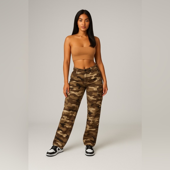 Camouflage Chic High-Waist Cargo Pants - Picture 11 of 16